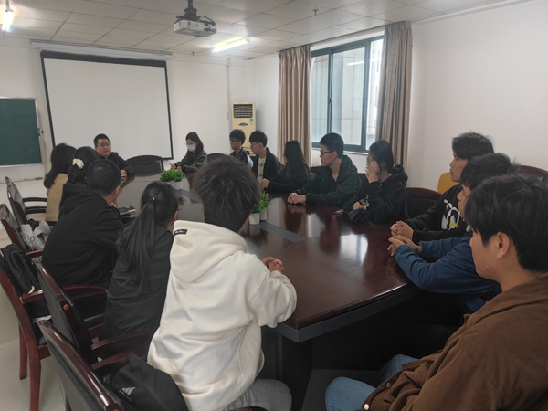 淇℃伅宸ョ▼瀛﹂櫌缁勭粐鍙