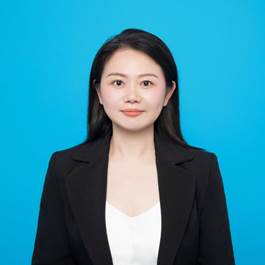 程小芳 证件照 1O5A1221副本