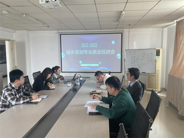 灏变笟淇冭繘浼歘鍓